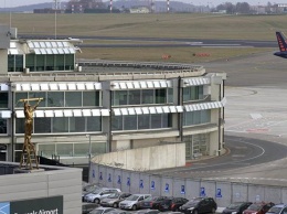 Аэропорт Брюсселя был полностью заблокировал из-за пожара (фото)