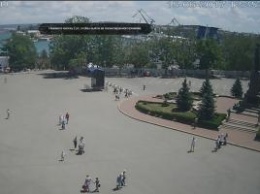 В Севастополе "яблоку негде упасть": камера видеонаблюдения засняла "отдыхающих"