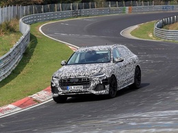 Новый кроссовер Audi Q8 заснят на тестах на Нюрбургринге