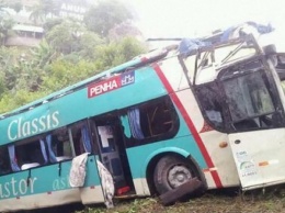 В Бразилии разбился автобус, погибли 10 человек