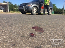 В Кривом Роге водитель иномарки сбил пенсионера. Пострадавший в реанимации