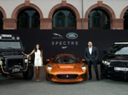 Автомобили из фильма "007: Спектр" показали во Франкфурте