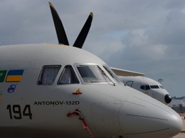 На авиасалоне в Ле Бурже Украина представила самолет Ан-132D без российских деталей