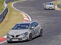 Обновленный хот-хэтч Renault Megane RS вновь замечен на тестах