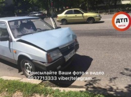 ДТП в Киеве: машину отбросило в пешехода