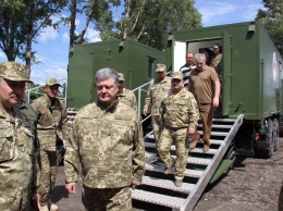 Вооруженные Силы получили новые мобильные операционную и рентген-кабинет на базе КрАЗа