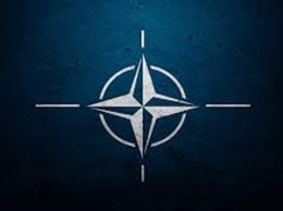 НАТО призывает Кремль информировать о военных учениях
