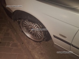 ДТП в Киеве: Toyota Prius протаранил Mitsubishi во время погони за BMW. ФОТО