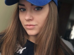 18-летняя внучка Владимира Высоцкого Арина покоряет Instagram