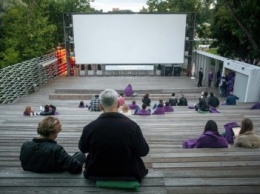 В Симферополе открывается бесплатный уличный кинотеатр