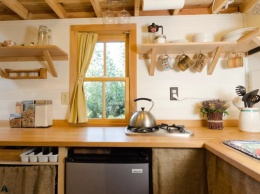 Как уместить много вещей на маленькой кухне: 9 маленьких хитростей