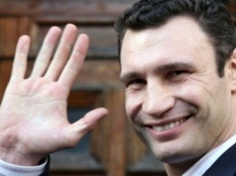 Кабмин сделал замечание Кличко о несоблюдении сроков согласования командировок