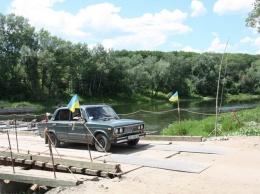 Военные обещают восстановить Томашевский мост на Луганщине ко Дню Независимости Украины (Фото)