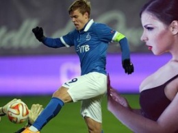 Русская порнозвезда мотивировала футболистов сборной России групповым сексом