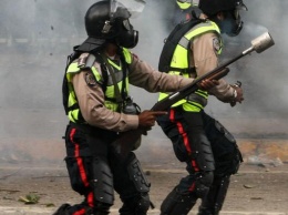 В Венесуэле правительственные войска расстреливали протестующих