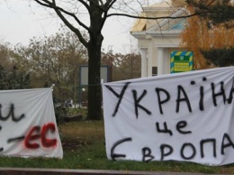 Украинскую экономику и страну в целом пожирает раковая опухоль