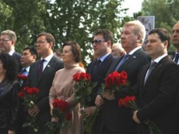 В Нефтеюганске проходят мероприятия, посвященные памяти убитого мэра Петухова