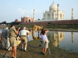 Индия: Турист из Японии умер, делая селфи в Тадж-Махале