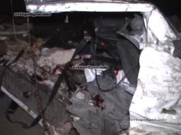ДТП на Луганщине: в столкновении Mercedes Sprinter с бензовозом погибли 6 человек. ФОТО