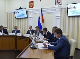 Интеграция судостроительных заводов Крыма в ОПК страны пока не достигла ожидаемых темпов - Устинов