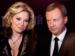 Отношения Вороненкова и Максаковой в программе «Пусть говорят» назвали фарсом