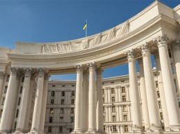 МИД требует от РФ допустить консула к украинским политзаключенным