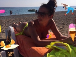 Анна Грачевская нежится топлес в лучах турецкого солнца (ФОТО)