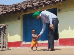 50-летний индиец перестал расти в возрасте пяти лет