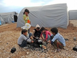 Еврокомиссар предложил выделить Турции еще три миллиарда на беженцев