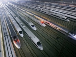 Китай в прошлом году ввел в эксплуатацию около 2600 высокоскоростных поездов