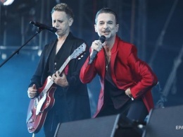 Depeche Mode потребовала в киевском райдере 12 холодильников