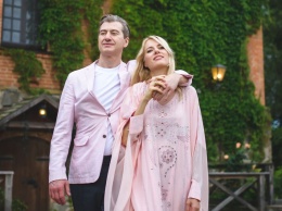 Вдвоем в замке: Ольга Горбачева и Юрий Никитин отметили годовщину свадьбы