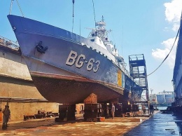 Пограничный катер "Павло Державин" встал на ремонт в док Одесского порта