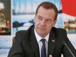 Медведев анонсировал переход от очных проверок бизнеса к дистанционным