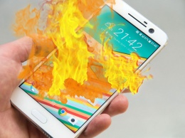 Флагман HTC 10 взорвался, травмировав глаз и руку хозяйке