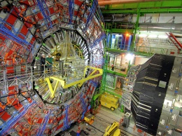 В ЦЕРН зарегистрировали новую частицу с двумя тяжелыми кварками