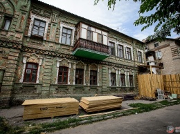 В центре Запорожья начали реконструкцию столетнего дома