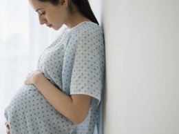 Под Полтавой беременная девушка порезала себе руки
