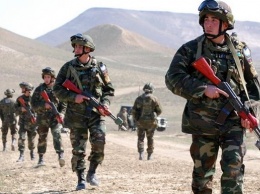 Азербайджан заявил об ударе по армянским позициям в Карабахе