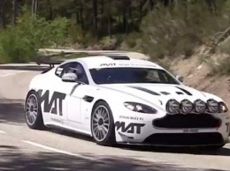 Видео: просто послушайте безумный звук раллийного Aston Martin V8 Vantage