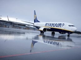 Омелян: Вероятнее всего, сегодня будет объявление об отмене полетов Ryanair в Украине