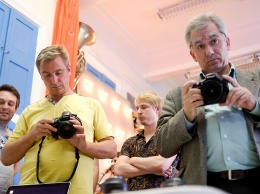 Большие и черные: Nikon показала новые объективы и флагманскую репортажную камеру D5 в Минске