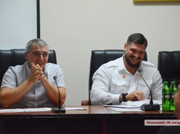 Губернатор Савченко на совещании все время подтрунивал над мэром Сенкевичем
