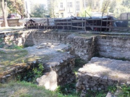Нардеп просит законсервировать археологические раскопки на Татарке в Киеве и обустроить там сквер