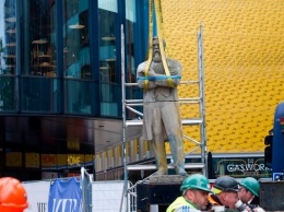 Памятник Энгельсу переехал из-под Полтавы в Манчестер