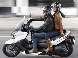 Yamaha представила новый скутер X-MAX 400 (ФОТО)