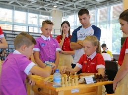 В "Артеке" откроют Школу шахмат Сергея Карякина