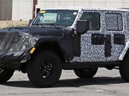 Jeep Wrangler получит новые моторы и электрокрышу