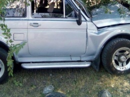 В Днепре автомобиль врезался в электроопору: есть пострадавшие