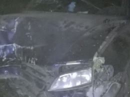 Ночью в Одессе автомобиль протаранил столб, а также пострадал мотоциклист (ФОТО)